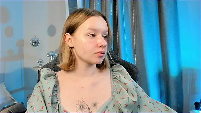 AdeleLoomis online show from September 14, 2:20 am