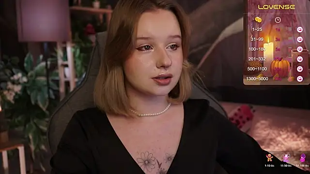 AdeleLoomis online show from October 26, 2:29 am