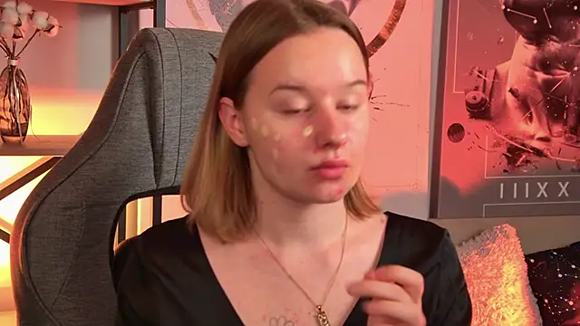 AdeleLoomis online show from October 25, 2:19 am