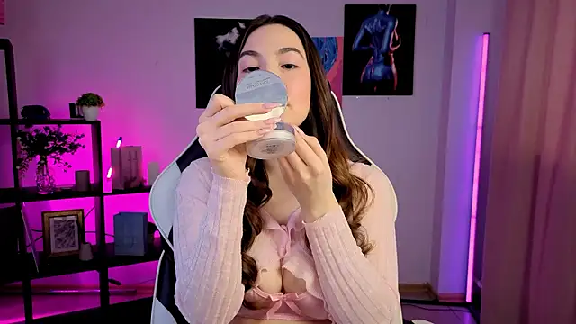 MelissaLovely  online show from February 1, 4:55 am