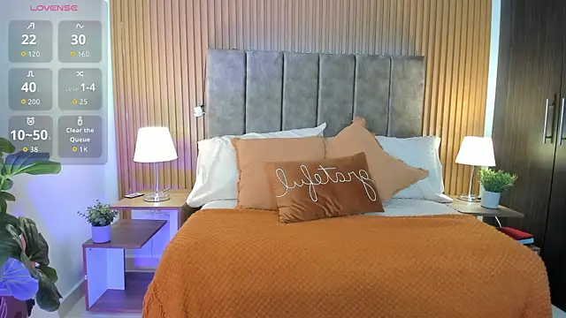 StacyWoods online show from November 14, 5:02 pm