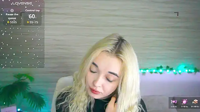 Ashley S online show from October 28, 11:20 pm