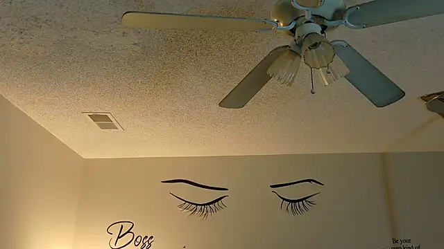 chocolatefantasyxxox online show from October 2, 10:37 pm