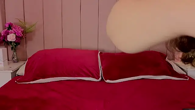 MollyBigBoobs12 online show from January 6, 9:07 pm