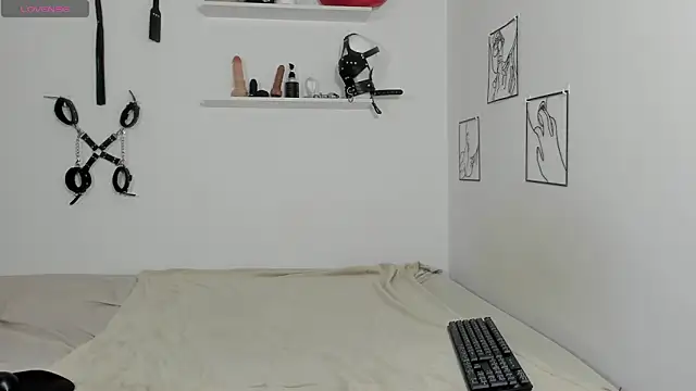 Sabrina Rosse   online show from October 16, 11:57 am