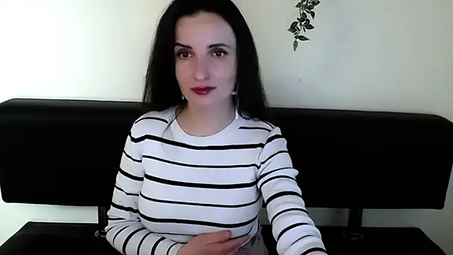 LaimaV  online show from April 7, 8:00 pm