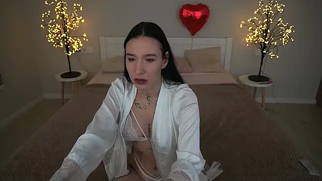 NikkiGoldSide online show from October 16, 7:27 pm