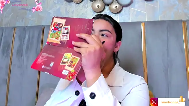 KimDevinne online show from October 11, 3:33 am