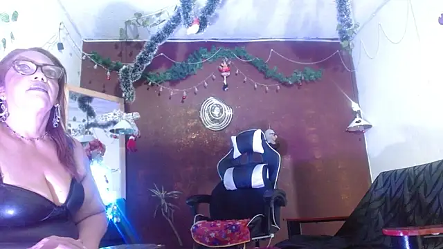 PervertedMature online show from November 20, 9:10 am