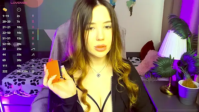 VelvetMore online show from November 23, 10:39 am