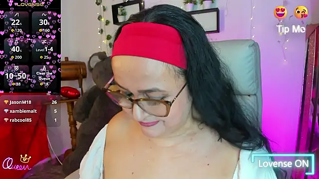 Gia Nahomi online show from March 8, 2:04 am