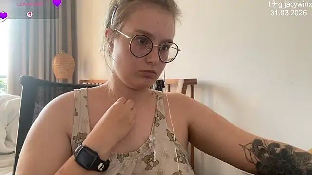 JacyWinslat online show from March 31, 10:15 am