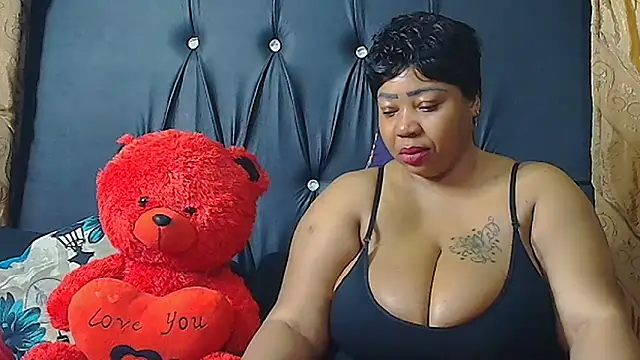 HUMONGUOUSTITSS online show from September 28, 6:13 pm