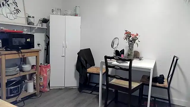 Kittyymaze1 online show from February 20, 1:23 pm