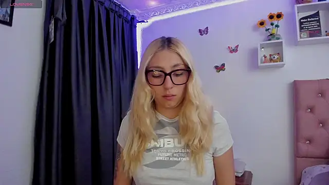 Soffy-brooks online show from May 30, 4:21 am