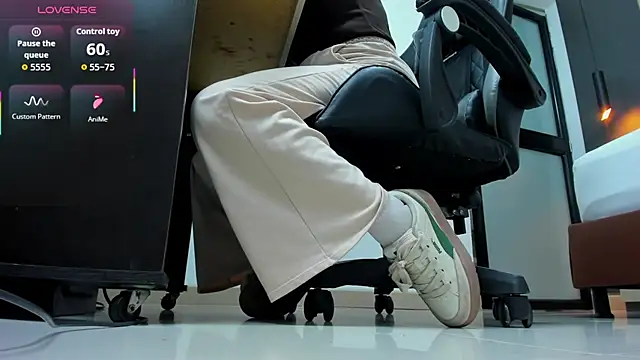 alma fenix online show from September 26, 12:58 pm