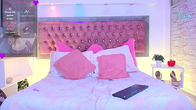 EmmaWilder online show from January 7, 8:34 pm