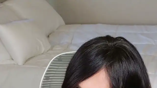 Snapshot of xprettysmilex chatting on October 2, 8:14 pm xprettysmilex online show from October 2, 8:14 pm