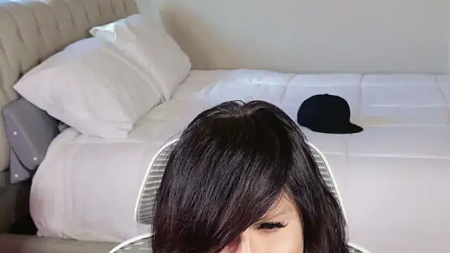 Snapshot of xprettysmilex chatting on September 22, 9:35 pm xprettysmilex online show from September 22, 9:35 pm