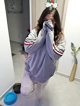 Mia Ruiz online show from December 4, 3:20 am