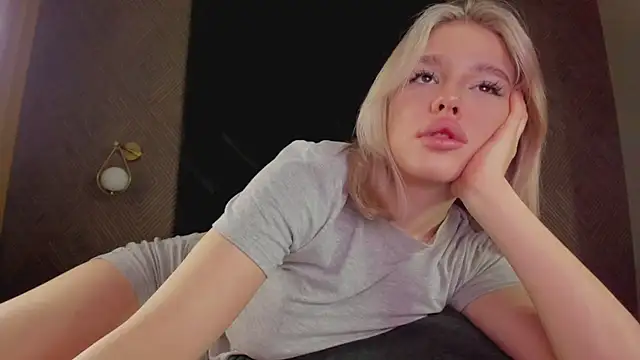 Anna Robinson online show from February 11, 5:20 am