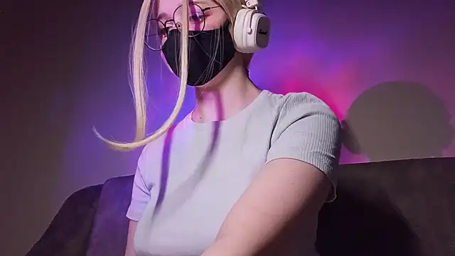 DanaWard online show from February 27, 9:47 pm