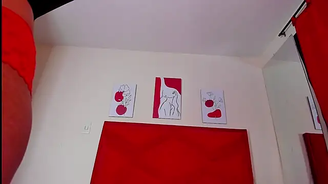 DakotaHoland online show from December 17, 3:44 am