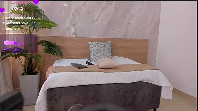 coniie jhons online show from March 13, 3:35 pm