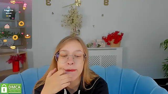 LayriantaVee online show from October 7, 6:29 am