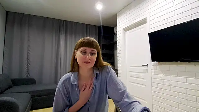 Daniella Lorente online show from May 15, 11:18 pm