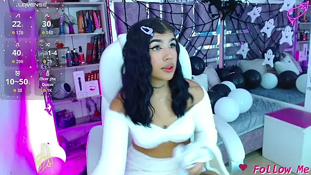 AliceWalker 11 online show from October 23, 8:37 pm