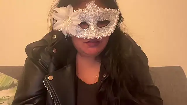 MashaCL online show from November 5, 6:13 pm