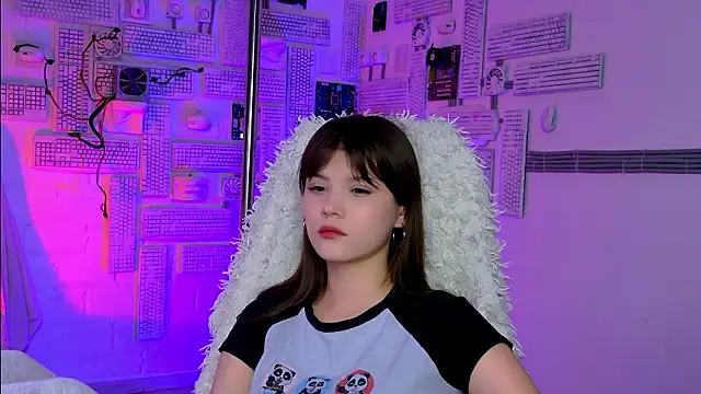 EvaThopson online show from March 26, 8:49 am