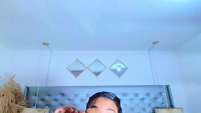 EileenBenzon online show from September 23, 3:21 pm