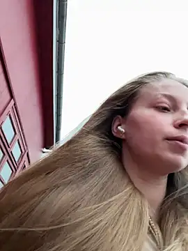 Hr Fru Olsen online show from January 17, 2:46 pm