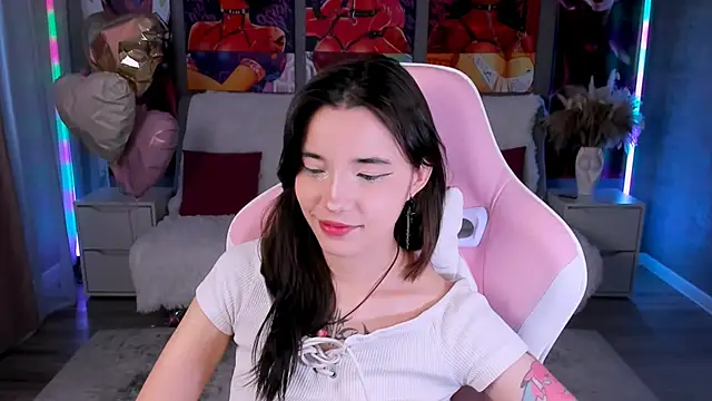 as1an girlfriend online show from April 2, 9:07 am