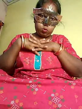 Snapshot of tinabhabhi chatting on October 15, 11:35 am tinabhabhi online show from October 15, 11:35 am