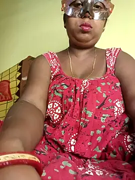 Snapshot of tinabhabhi chatting on October 6, 10:10 am tinabhabhi online show from October 6, 10:10 am
