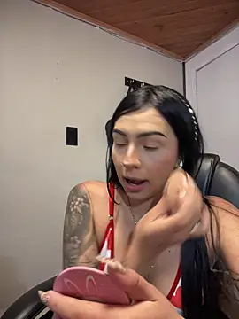 Hilary pinkk online show from November 27, 3:20 am