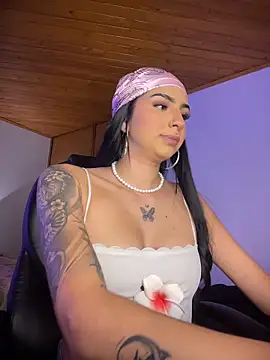 Hilary pinkk online show from March 18, 3:11 am