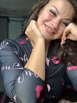 Snapshot of Sweeeeet_Candy chatting on October 19, 5:42 am Sweeeeet Candy online show from October 19, 5:42 am