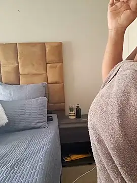 thicktash online show from September 21, 8:02 am