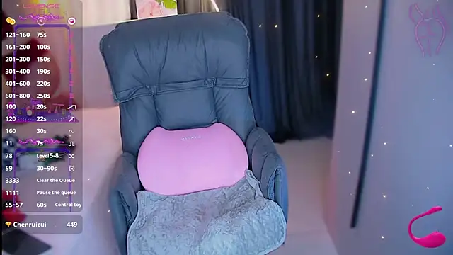 Lily0709 online show from October 18, 1:47 pm