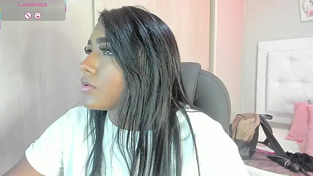 nicole  parker1 online show from February 5, 6:33 pm