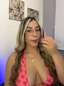 Issabela G1 online show from May 10, 12:34 am