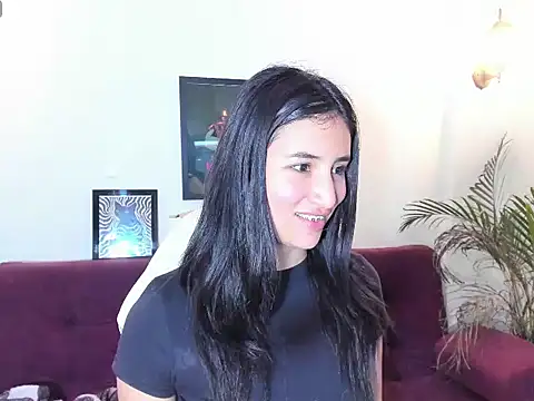 paulinamoons1 online show from December 14, 5:24 am