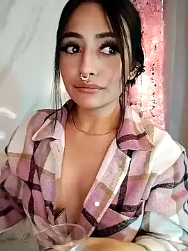 Nanda Vixen online show from September 22, 10:30 pm