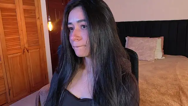 ChloeTurner  online show from March 11, 9:06 pm