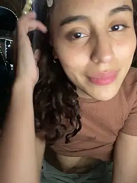 Snapshot of Katee_Jones chatting on September 11, 12:00 am Katee Jones online show from September 11, 12:00 am