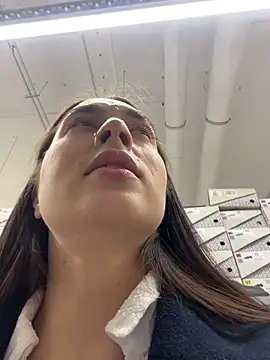 Holly Play online show from November 29, 12:09 pm